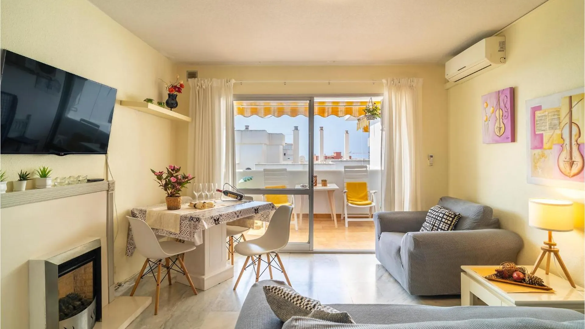 Stunning Apartment In Benalmádena Spagna