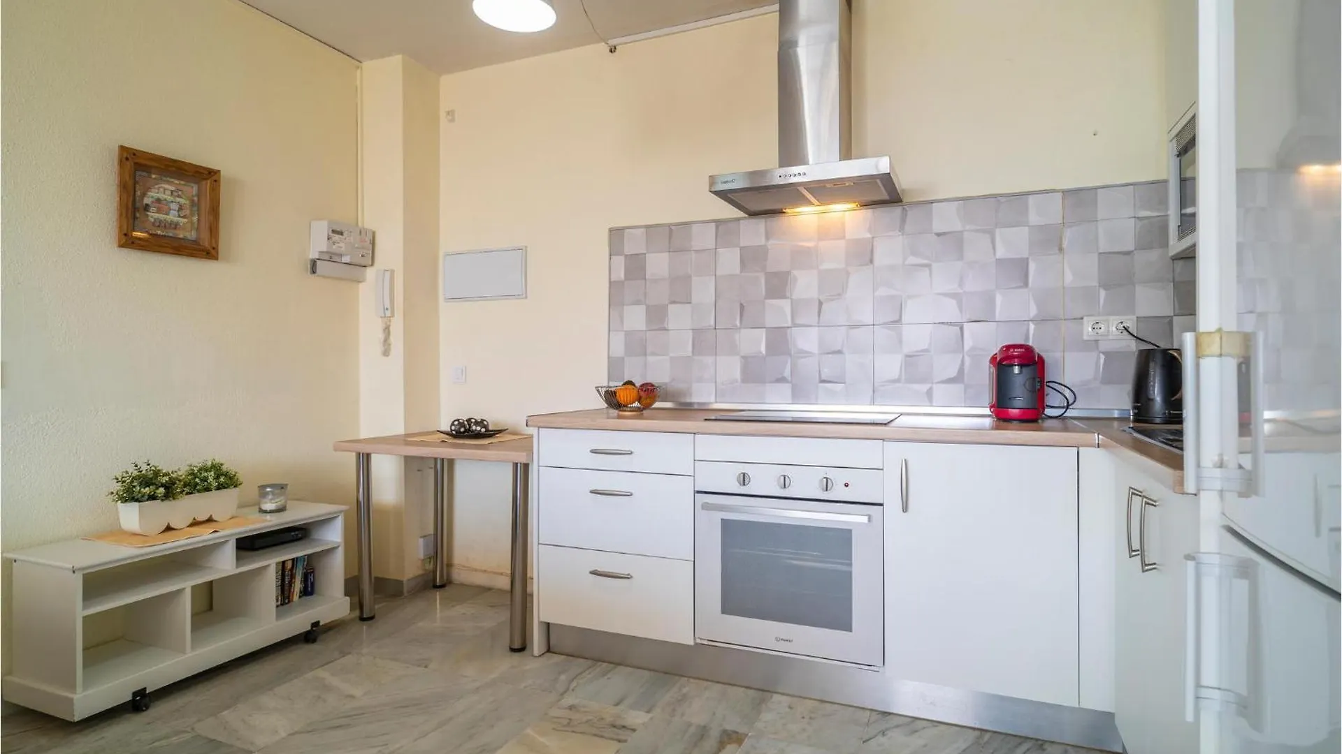 Stunning Apartment In Benalmádena